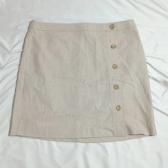 NWT Ann Taylor‎ A Line Button Front Mini Skirt, Color Creme Size 18 - Picture 1 of 13